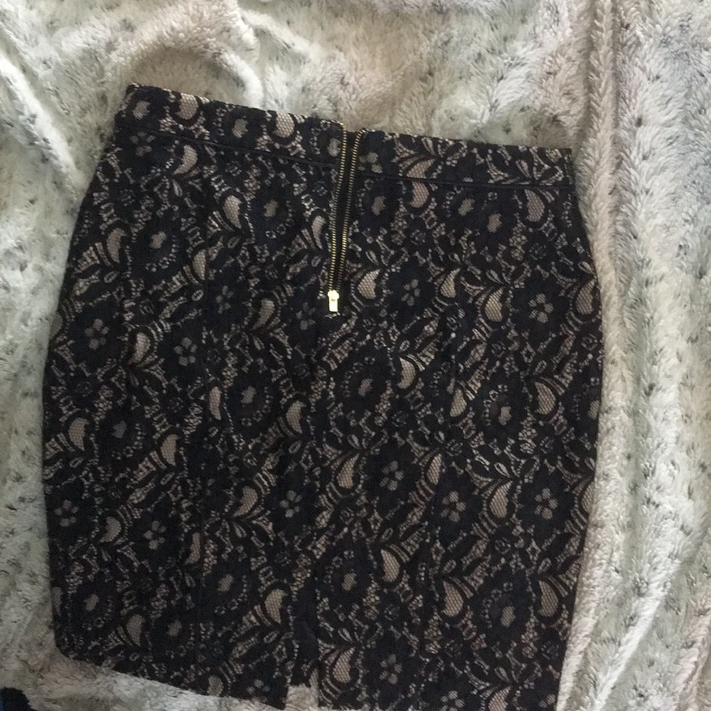 Express lace skirt